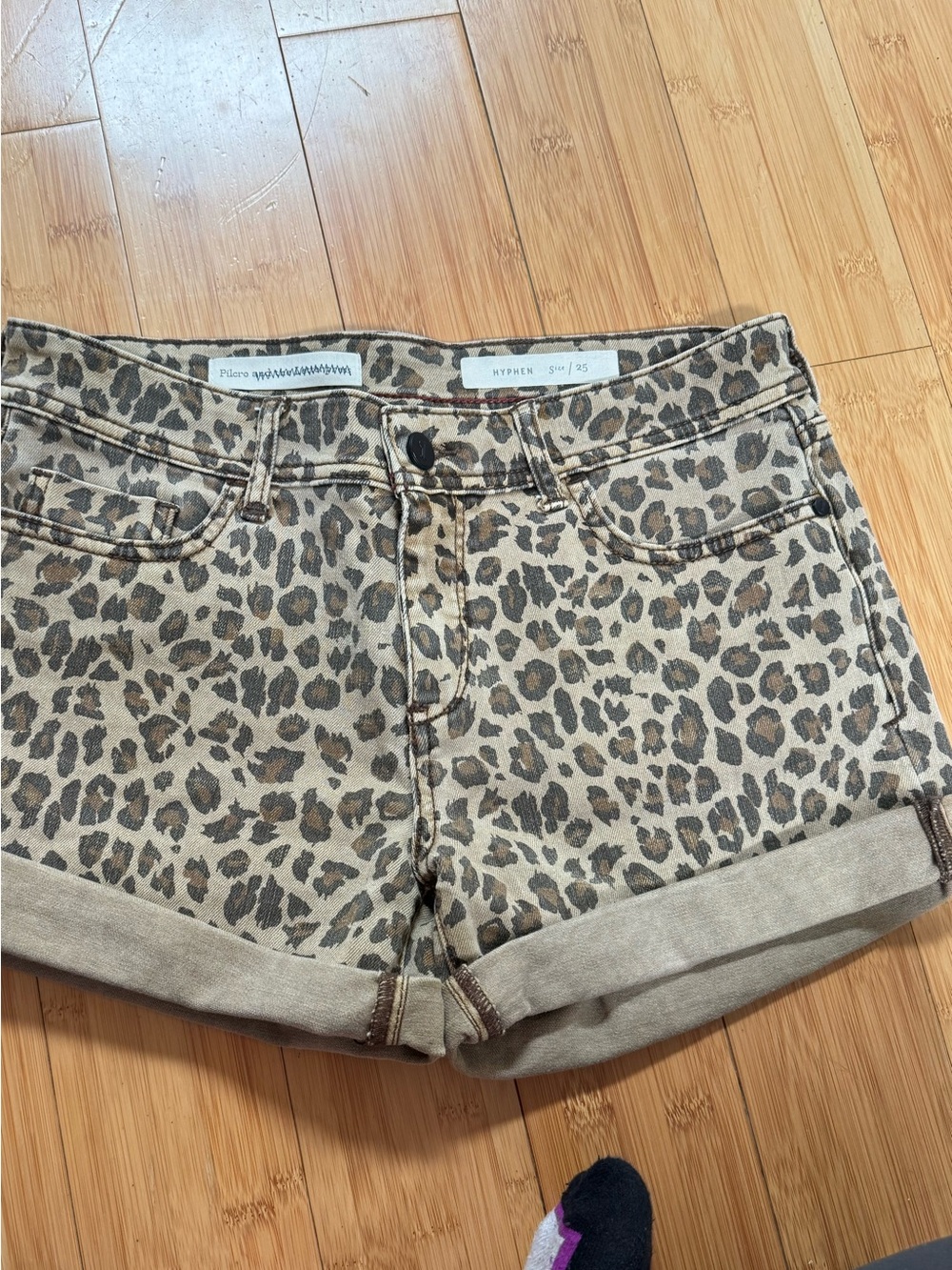 Leopard Print Women’s Cuffed Denim Shorts -Sz 25